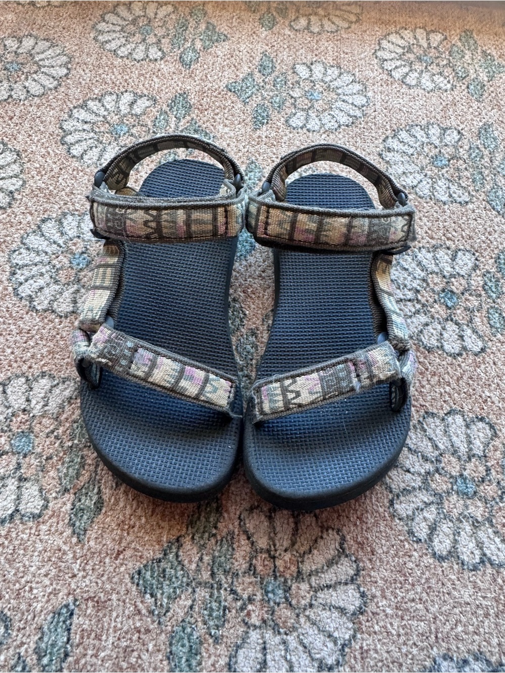 Teva Kids waterproof Footbed Sandals with Multicolor Patterned Straps size 1
